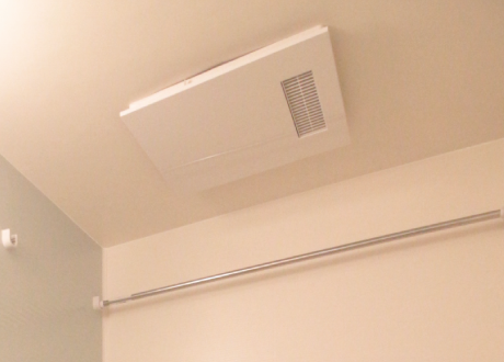 浴室換気暖房乾燥機
